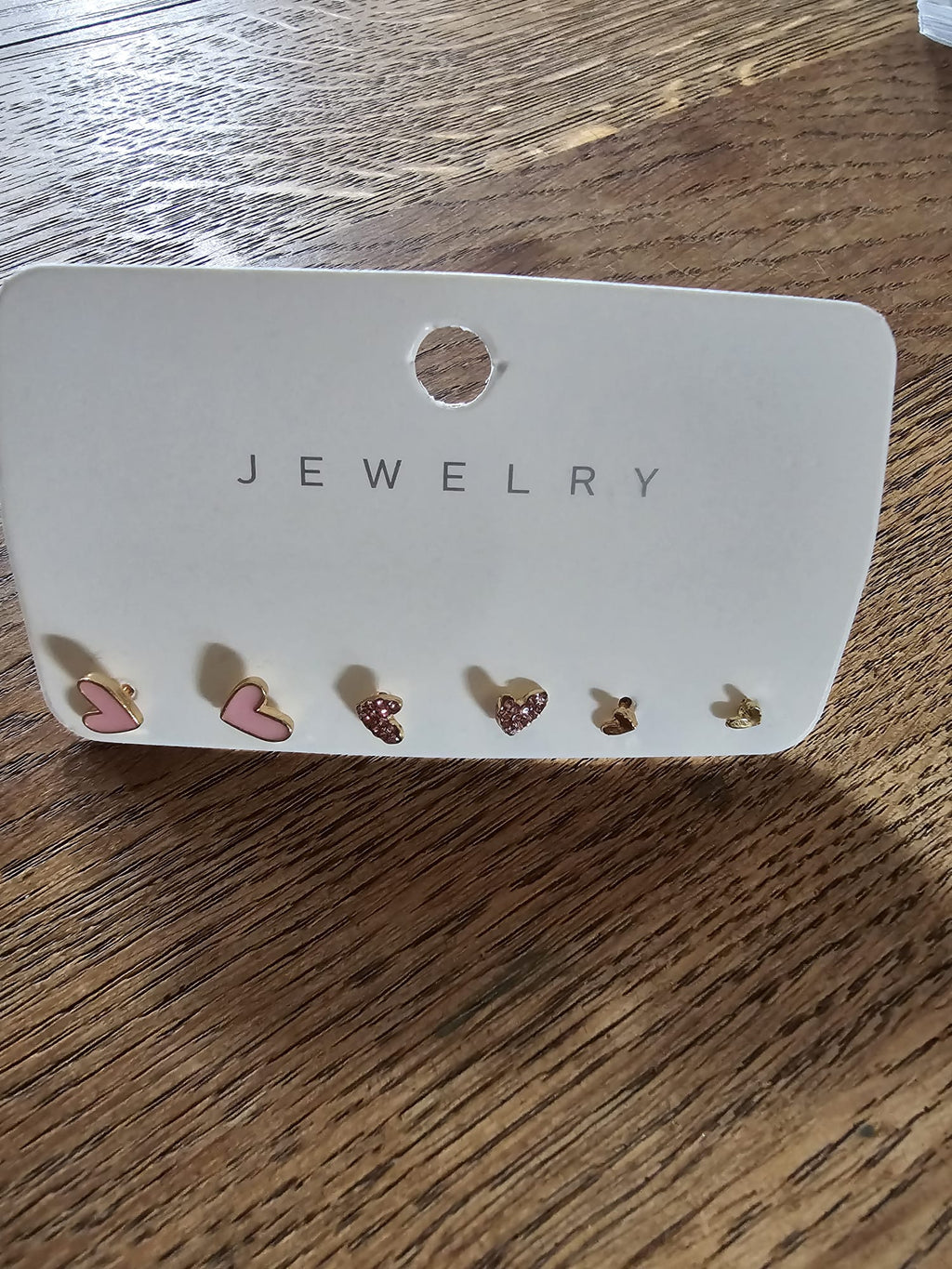 11 Punten.... Elegante set hartjes oorbellen