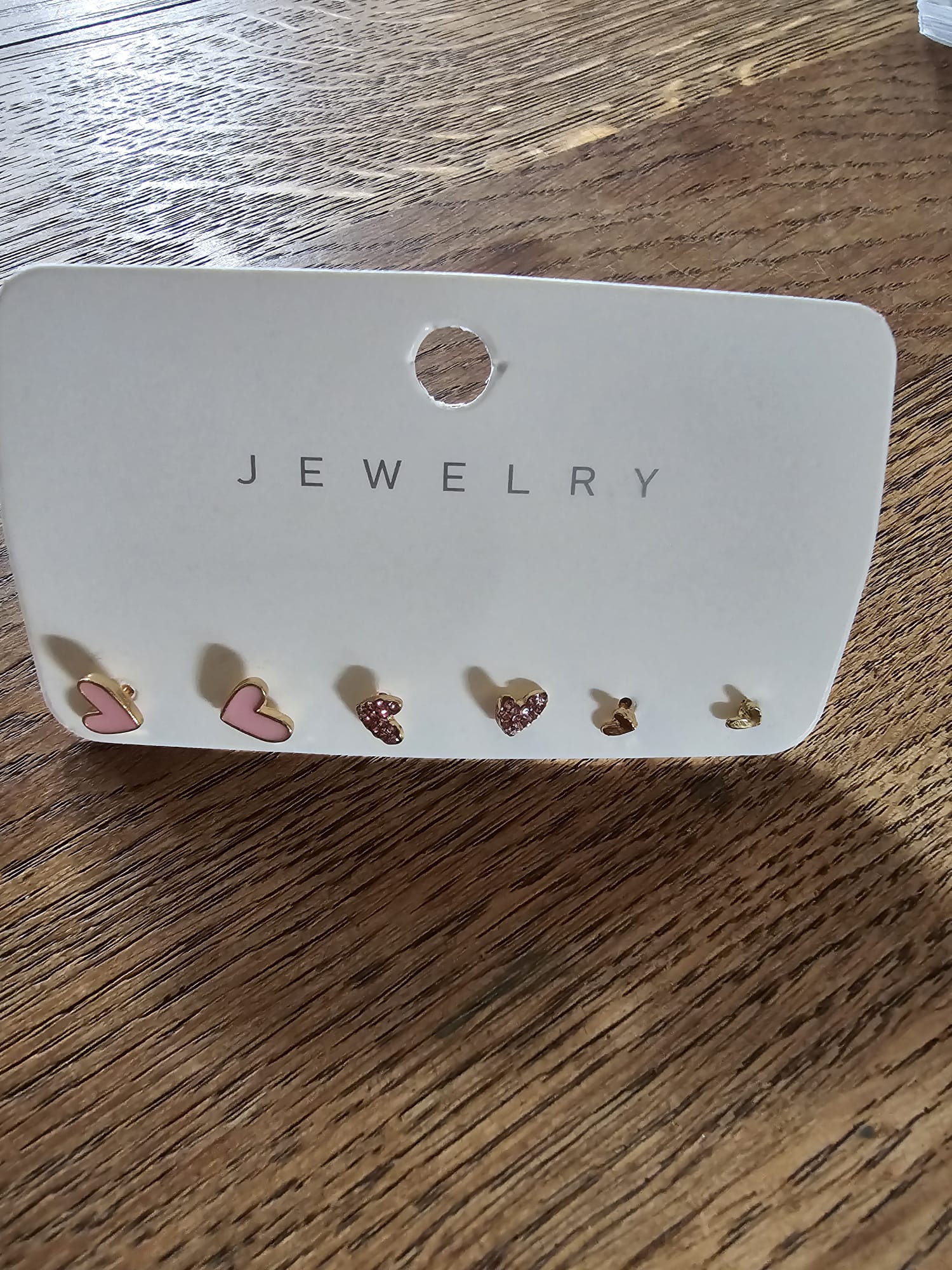 11 Punten.... Elegante set hartjes oorbellen