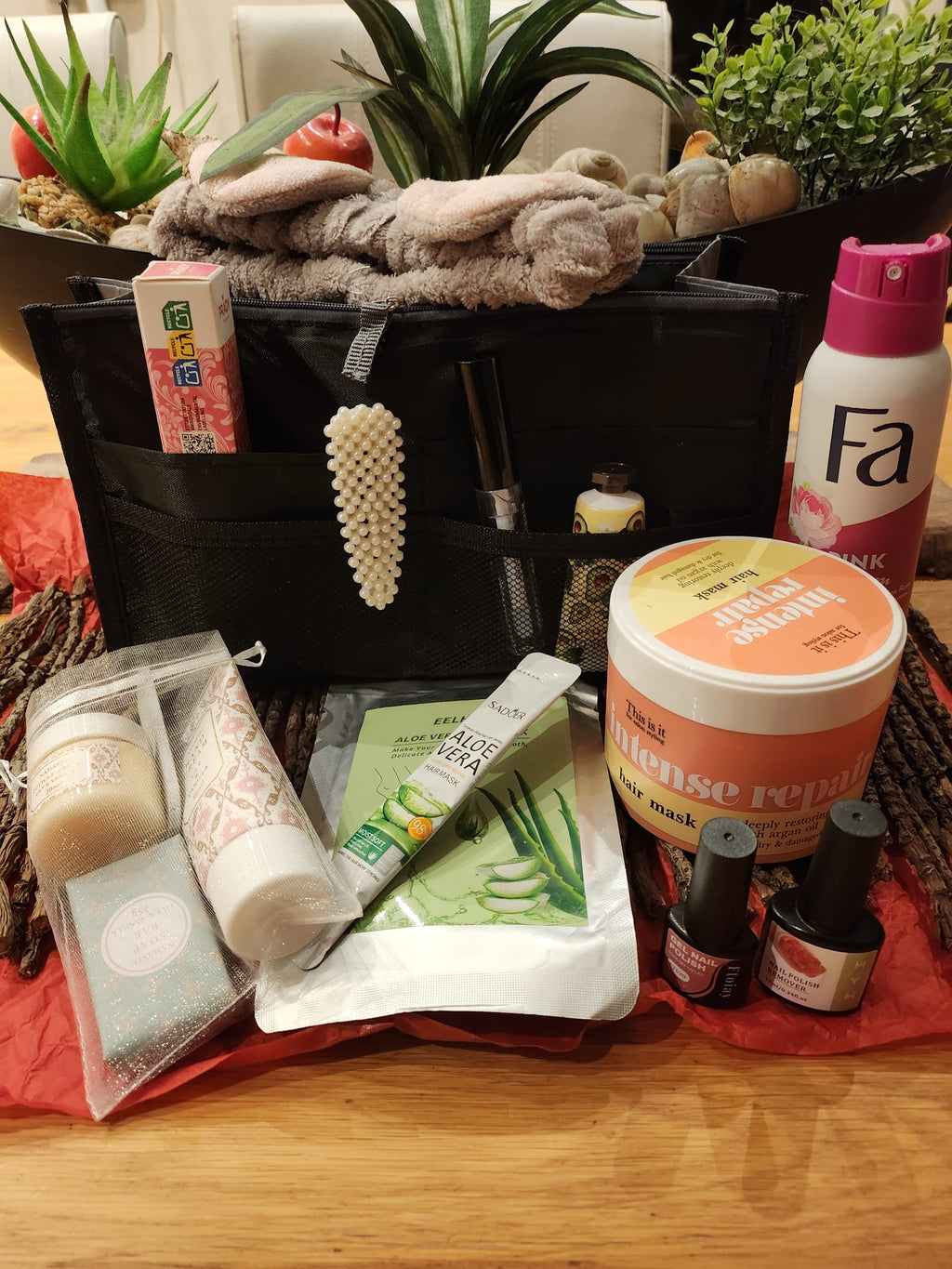 Zwarte gevulde toilettas