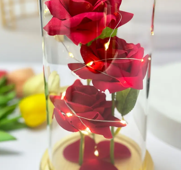 3-laags Gloeiende Rode Rozen in Glazen Koepel