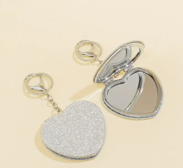 11 Punten.... Draagbare Hartvormige Glitter Zilverkleurige Spiegel