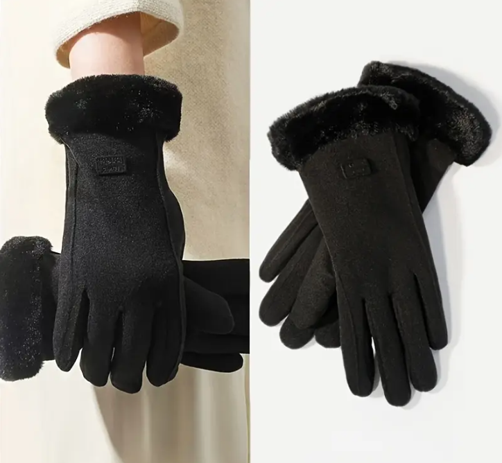 40 Punten.... Warme zwarte handschoenen met korte fluffy rand