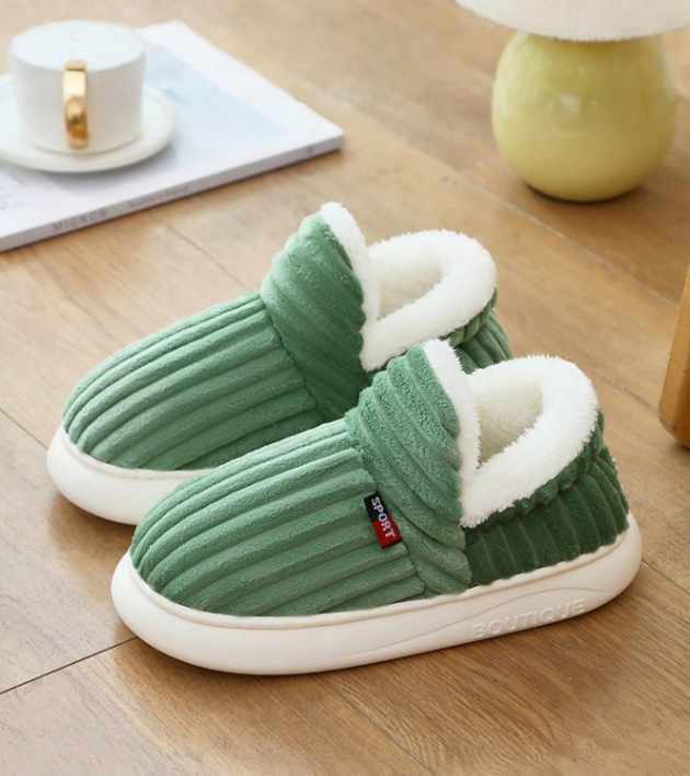 Groene winterse instappers met zachte voering