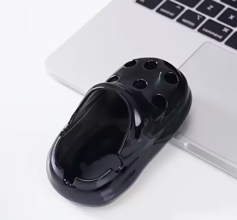 Willekeurige kleur asbak schoentje