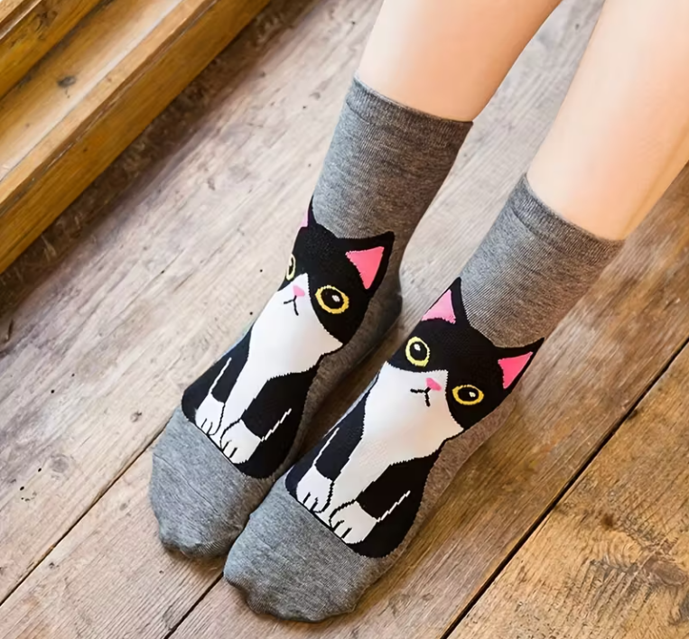Willekeurig paar cartoon katte-sokken