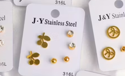 Willekeurig setje RVS gouden oorbellentjes