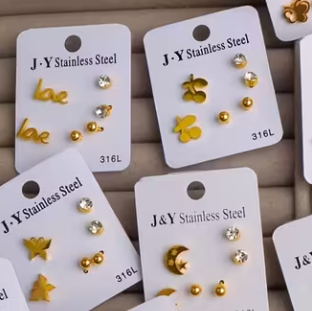 Willekeurig setje RVS gouden oorbellentjes