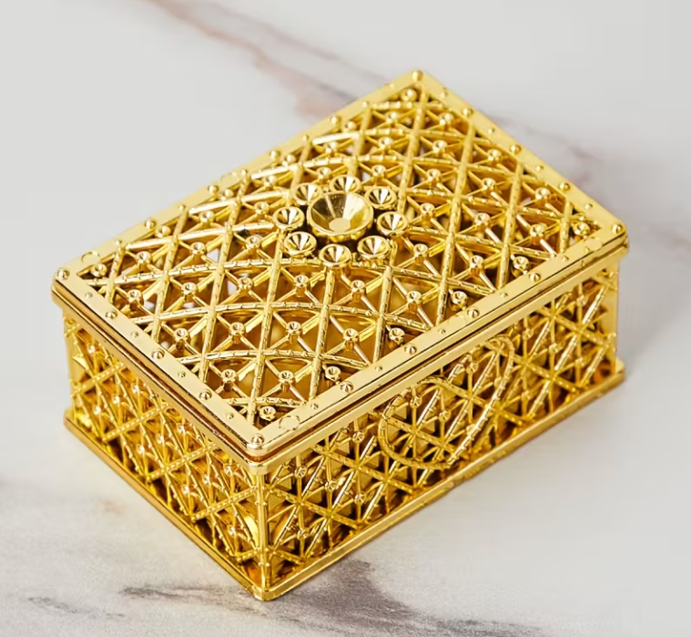 Willekeurige kleur schattig sieraden doosje