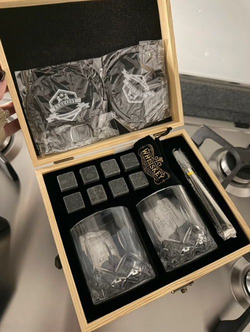 10 Punten.... 14-delige complete Whiskey-set