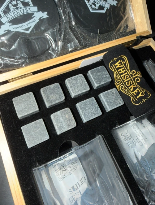 10 Punten.... 14-delige complete Whiskey-set