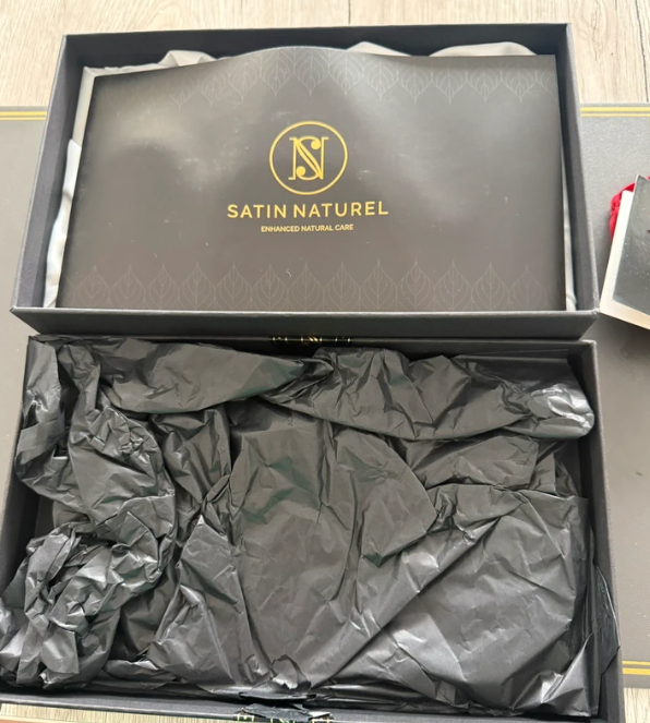 10 Punten.... Geschenkdoos met Satin Naturel producten