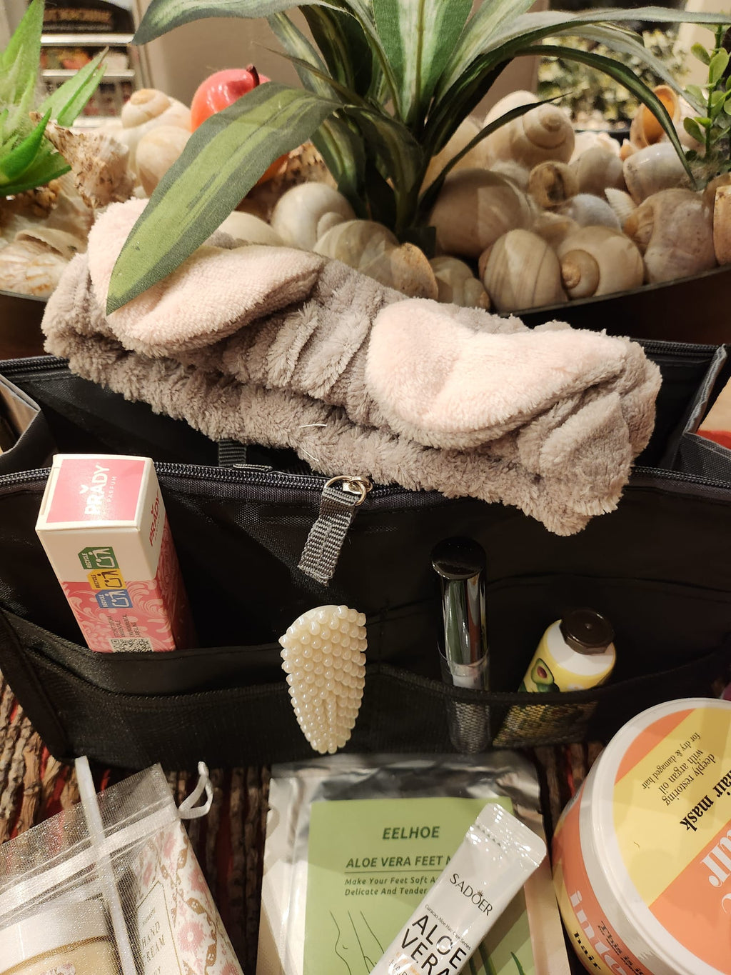 Zwarte gevulde toilettas